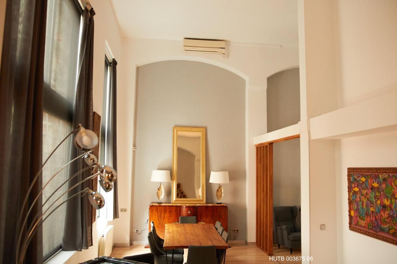 Alcam Alio Cine Apartment Барселона Екстериор снимка