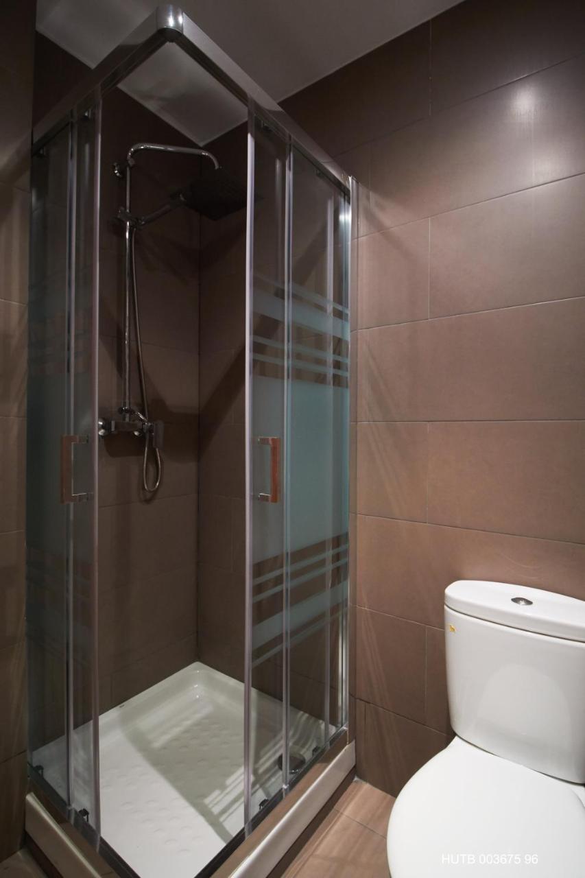 Alcam Alio Cine Apartment Барселона Екстериор снимка