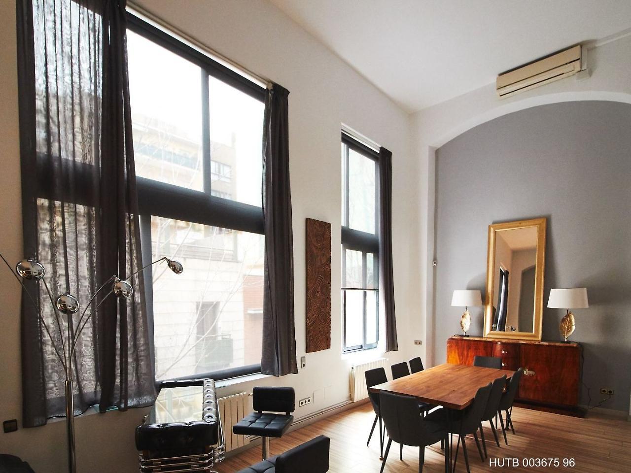 Alcam Alio Cine Apartment Барселона Екстериор снимка